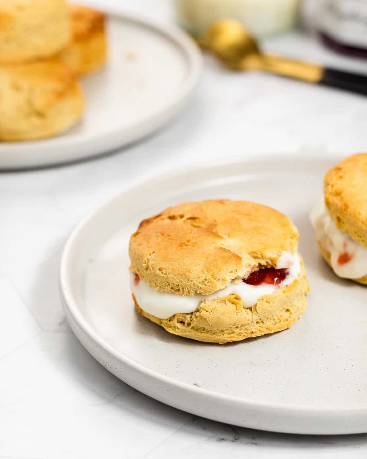 4-Ingredient Protein Scones (Without Butter)