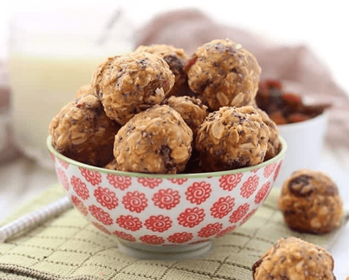 No-Bake Oatmeal Protein Energy Balls