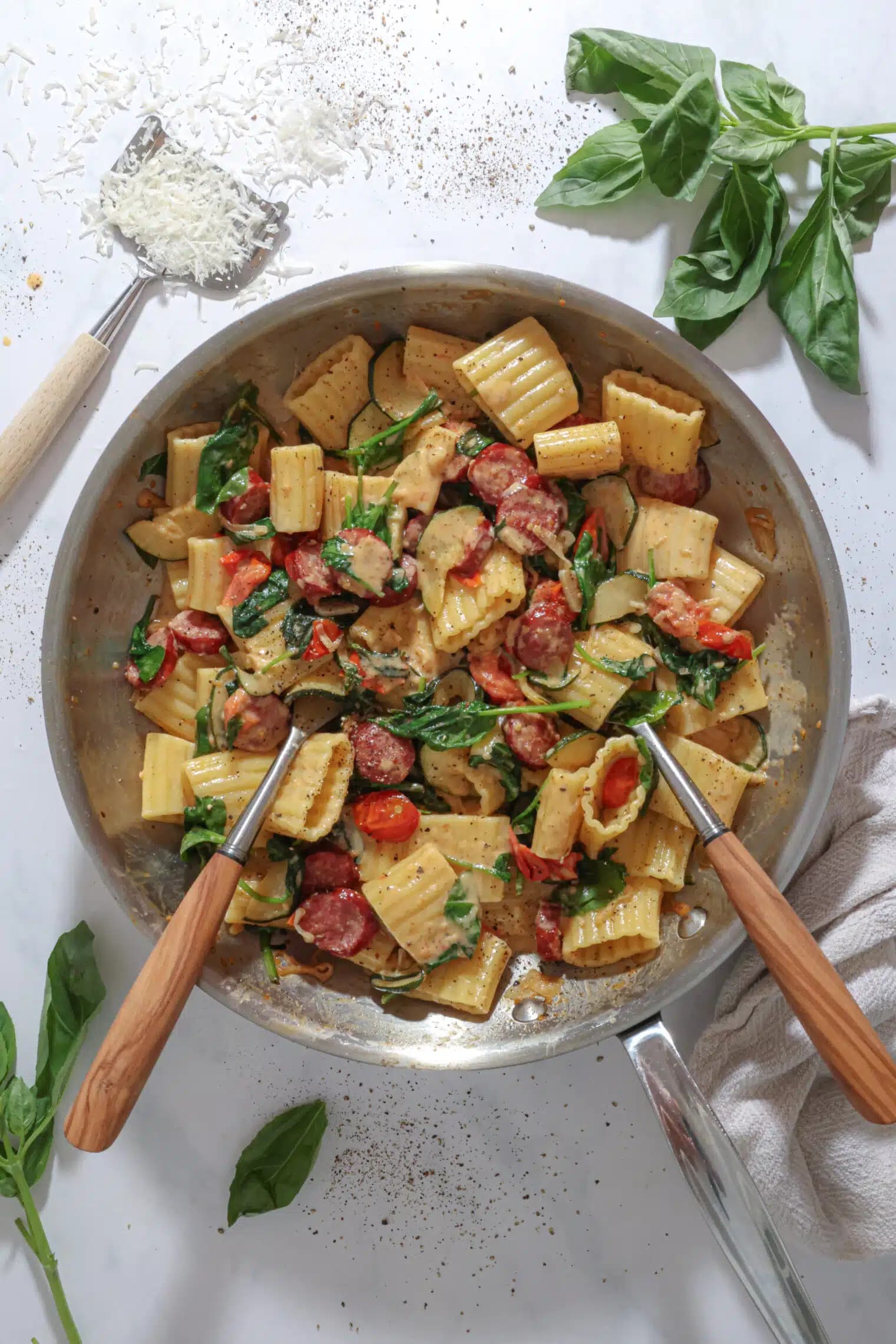 Summer Pasta with Cabbage Sausages, Tomatoes, and Zucchini — high-protein recipe photo